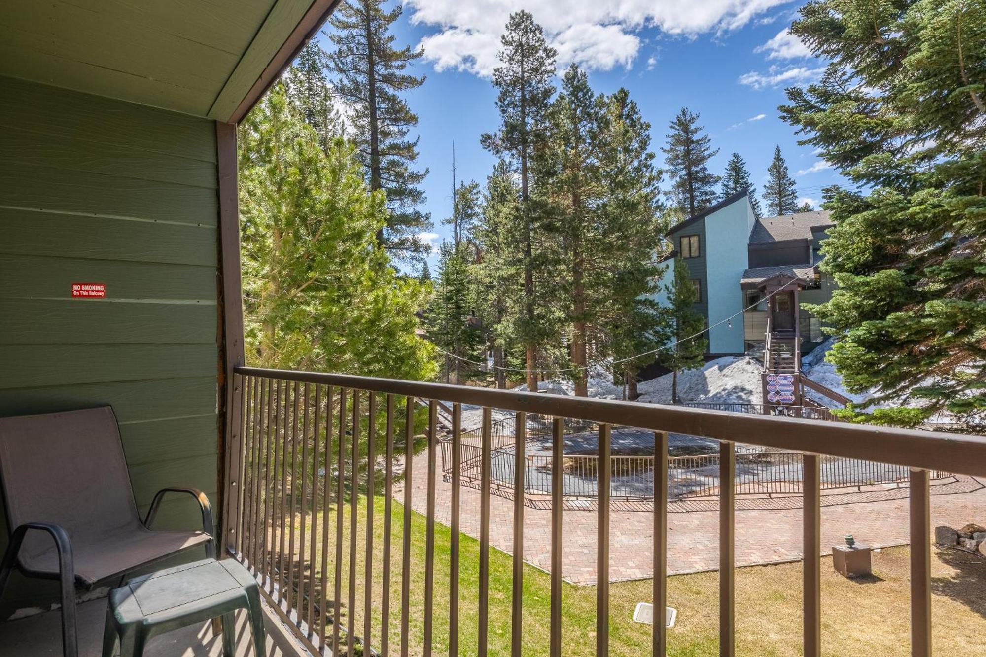 Fully Renovated! St Anton #17 Ski In Ski Out 1 Bedroom 1 Bathroom Condo! Sleeps Up To 4! Mammoth Lakes Eksteriør billede