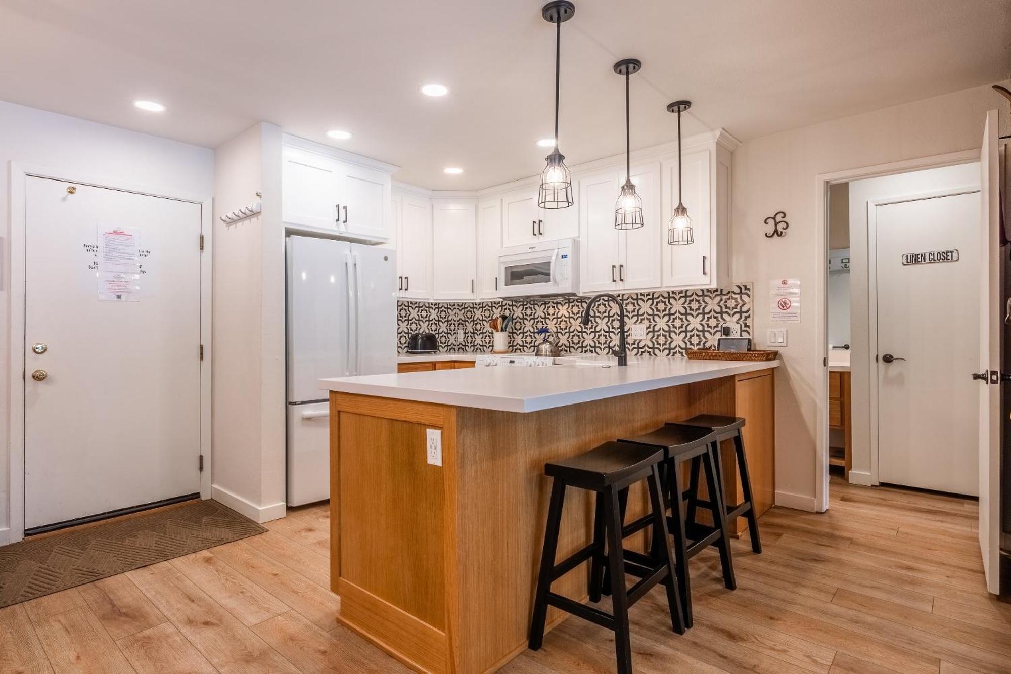 Fully Renovated! St Anton #17 Ski In Ski Out 1 Bedroom 1 Bathroom Condo! Sleeps Up To 4! Mammoth Lakes Eksteriør billede